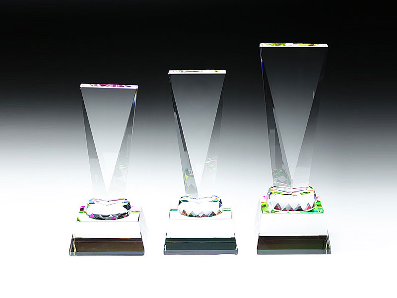 クリスタルガラス製のトロフィー TOP3セット | 株式会社プレシオン