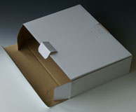 厚紙製の白箱